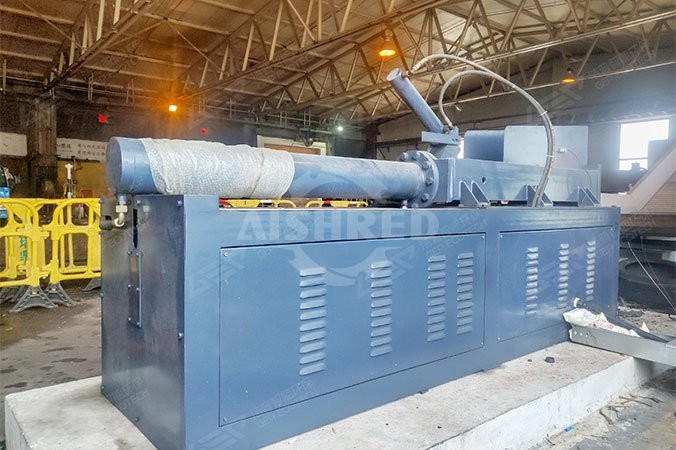 Gumiabroncs-peremdrót-eltávolító