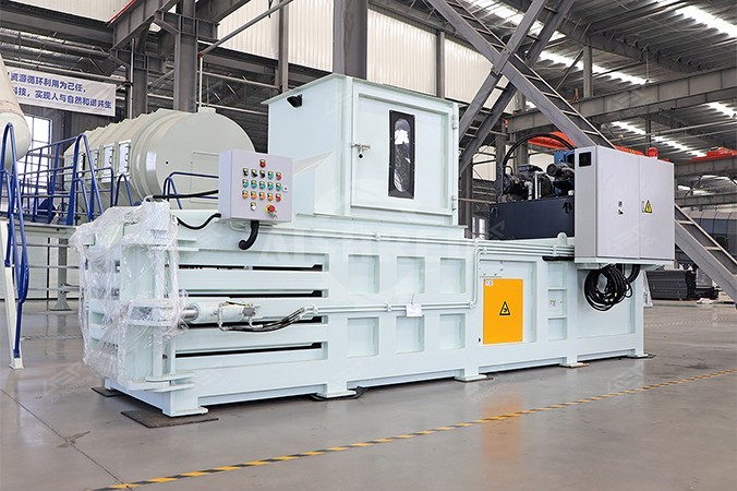 Hidraulikus bálázó