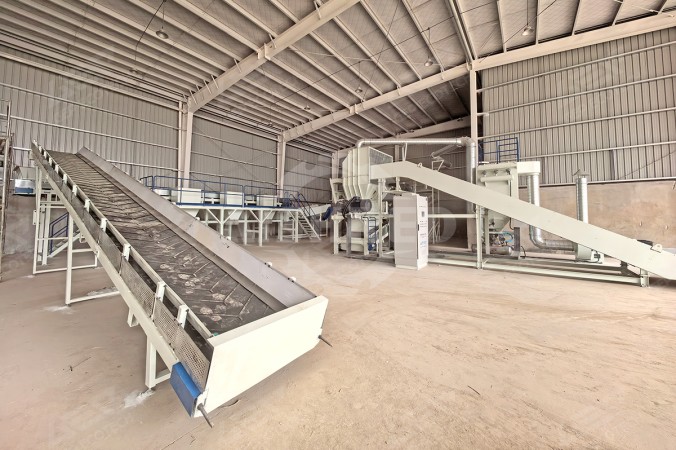 Kéttengelyes nagyméretű hulladék aprítási projekt Csianghszi tartományban, Kínában