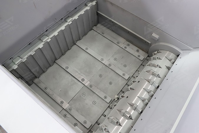 Egytengelyes Aprítógép