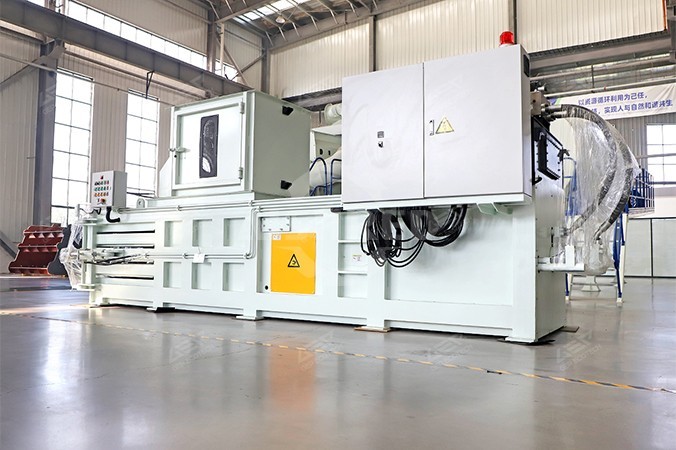 Hidraulikus bálázó